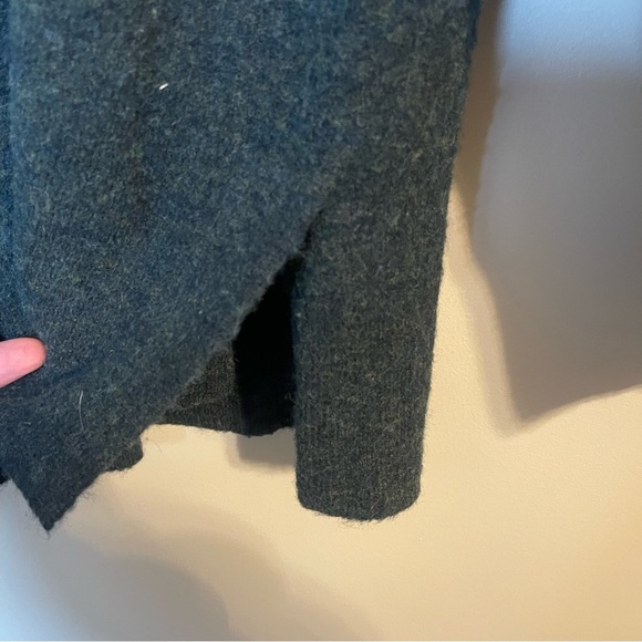 Vince Dark Green V-Neck Sweater - Picture 6 of 7